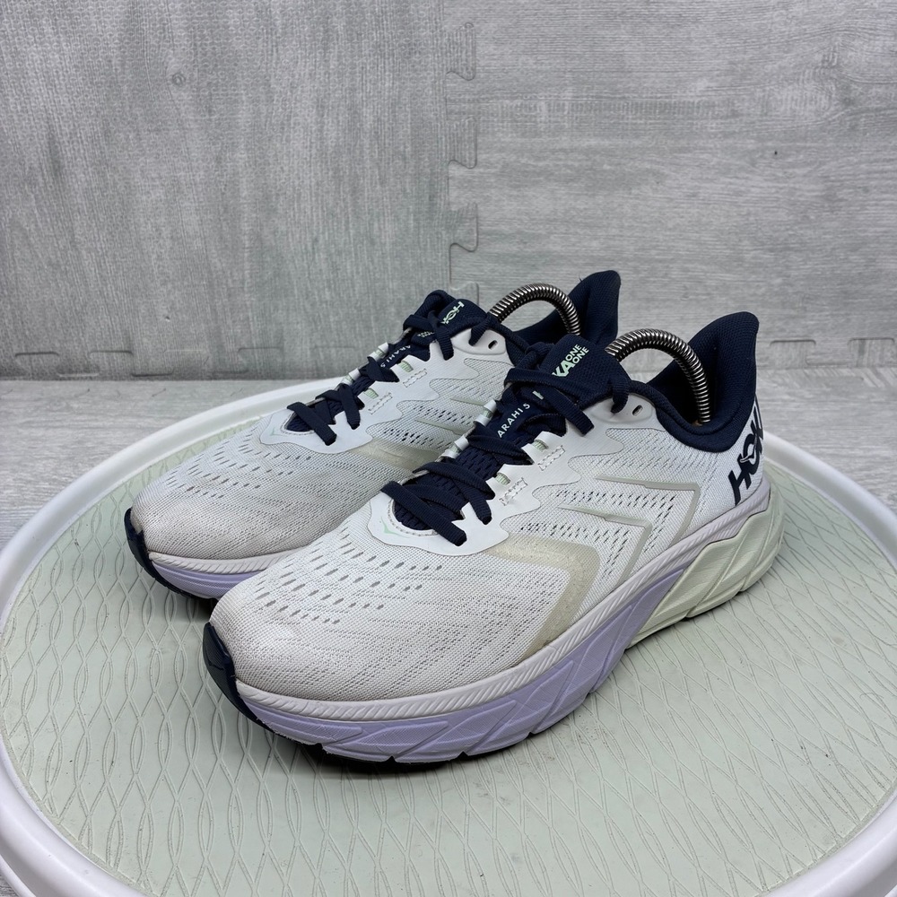 Hoka One One Arahi 5 Sneakers Womens 9.5B White Navy Running Shoes 1115012 BDBOS